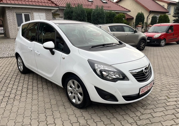 Opel Meriva cena 23900 przebieg: 148000, rok produkcji 2012 z Górzno małe 211